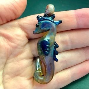 Hand blown glass sea horse pendant